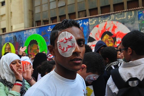 Activists hold a rally on Mohamed Mahmoud Street on the anniversary of the clashes. (DNE / Hassan Ibrahim)